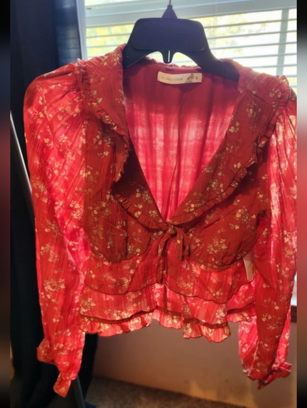 NWT Altar'd State Ladies SIZE XS Red Floral Ruffle Tie-Front Top